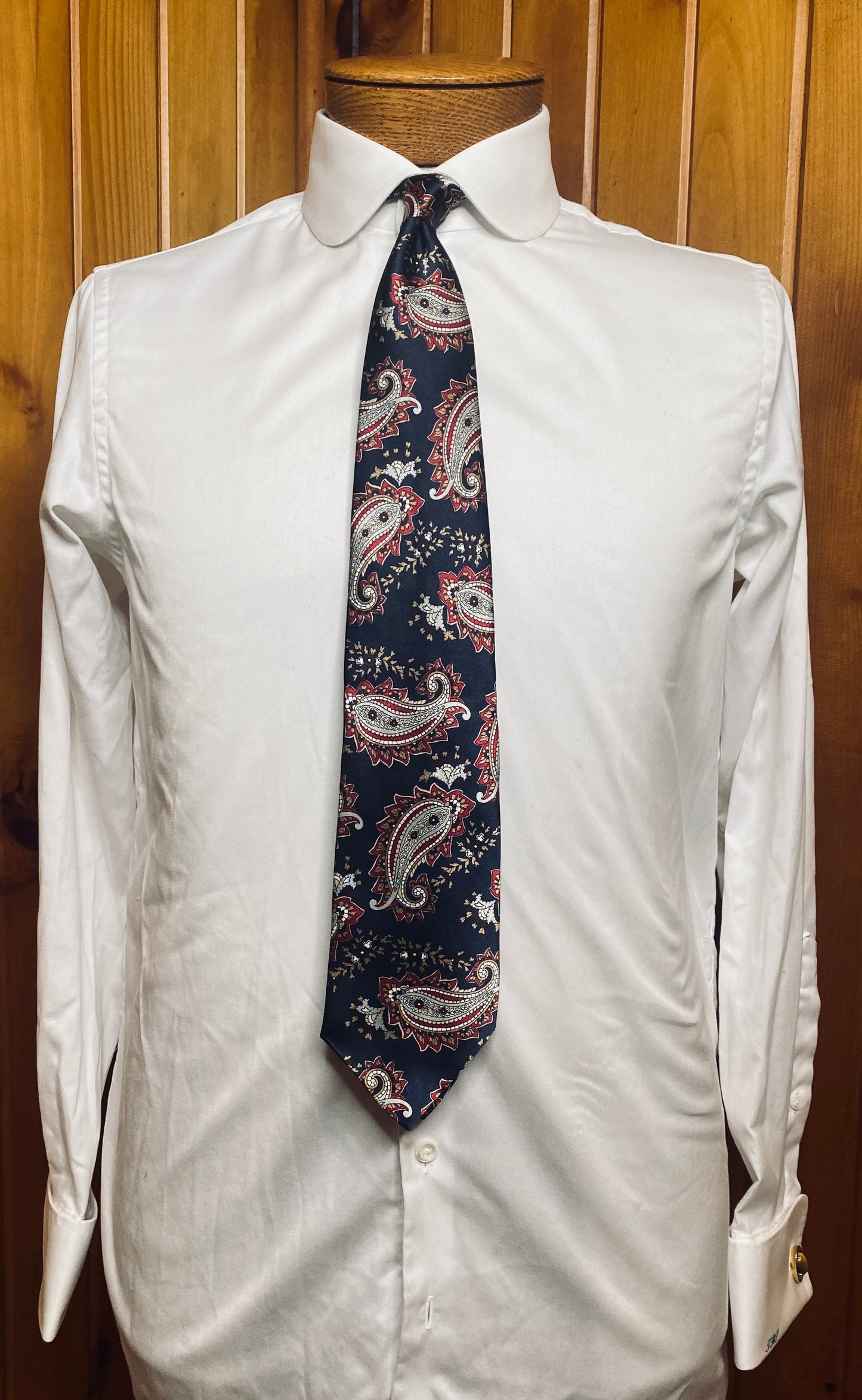 Navy large paisley tie