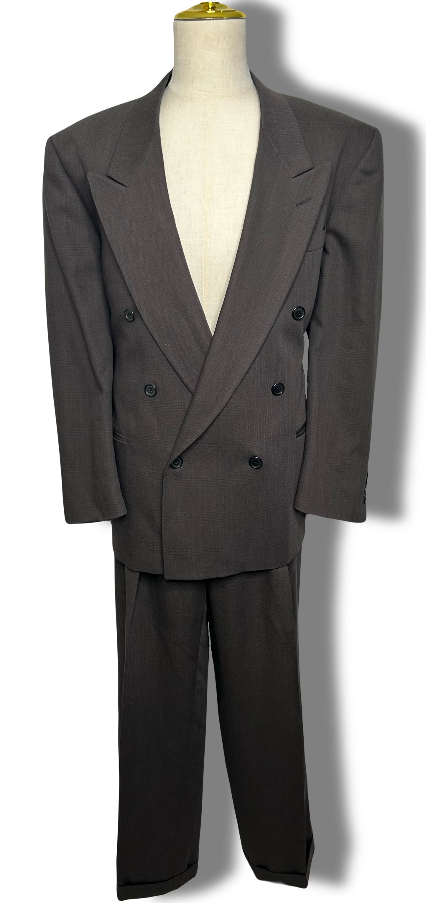 Brown Double-Breasted 2-Piece Suit (50)