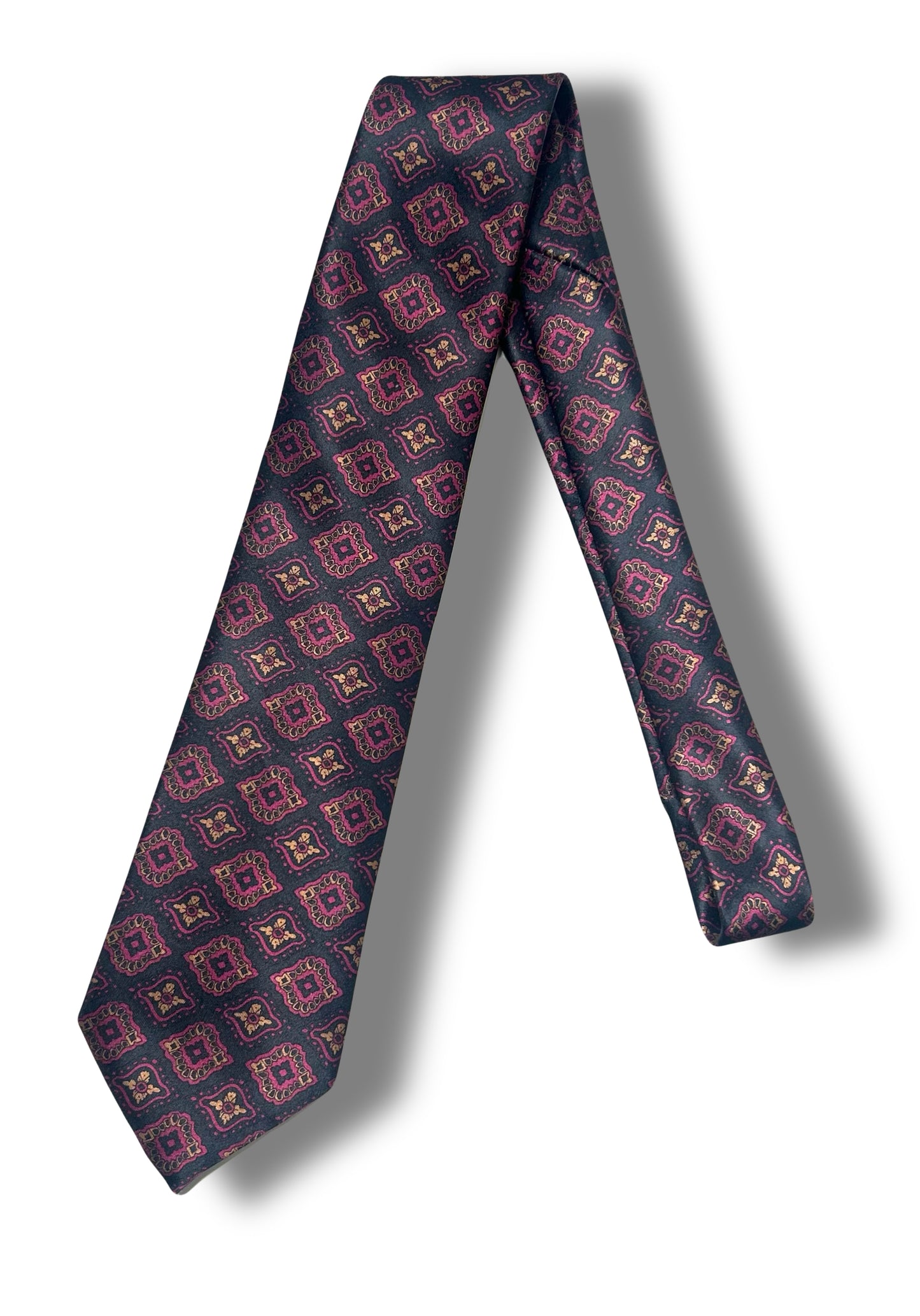 Black/Magwenta Medallion Tie