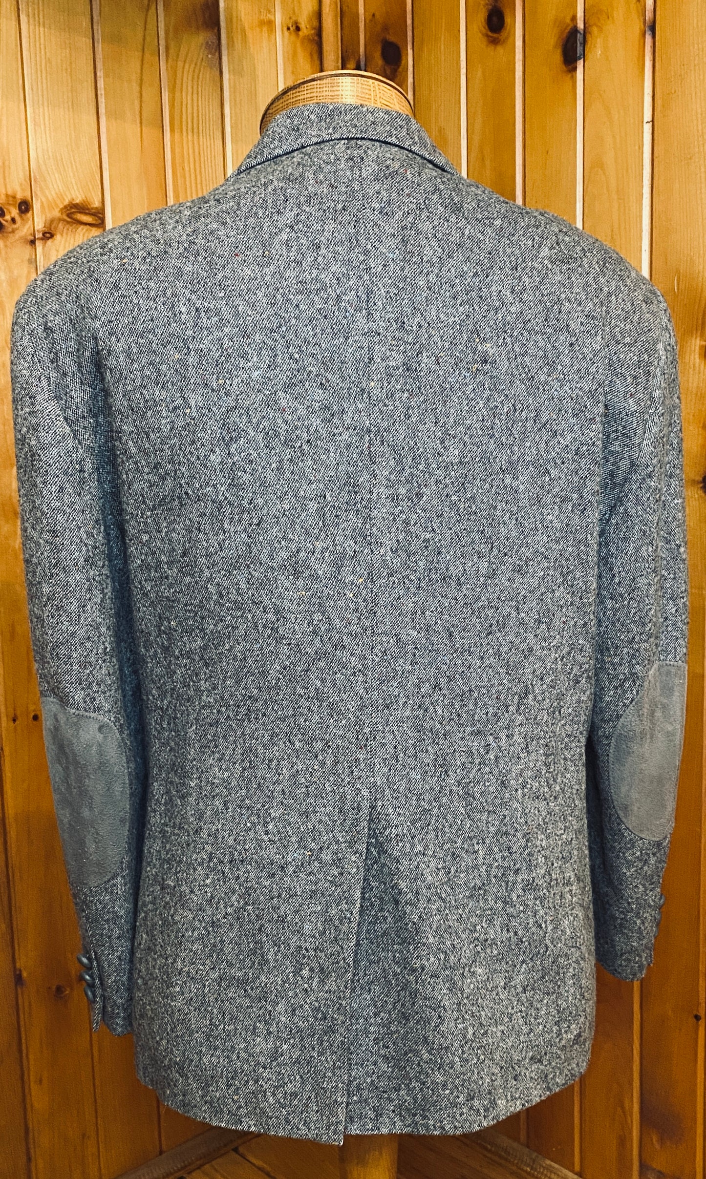 Grey Donegal Tweed Sportcoat (44)