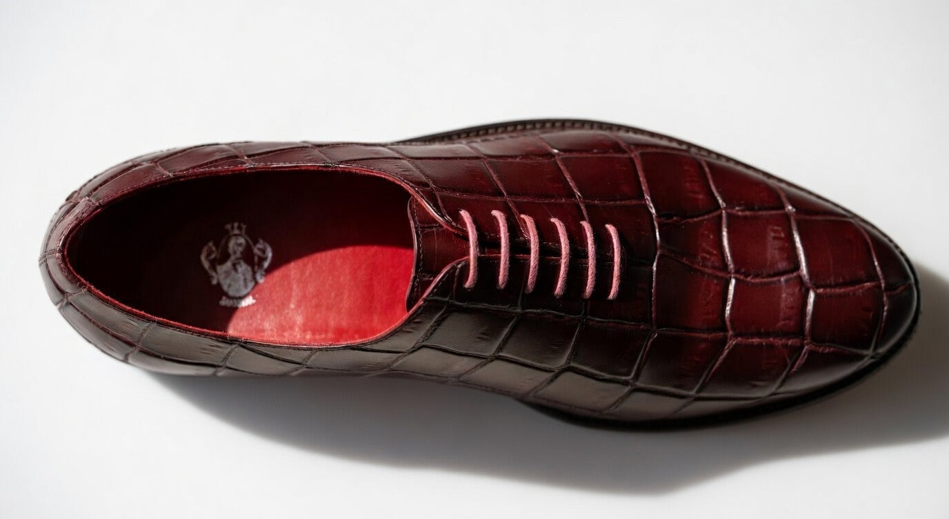 Lolong Wholecut (Burgundy)