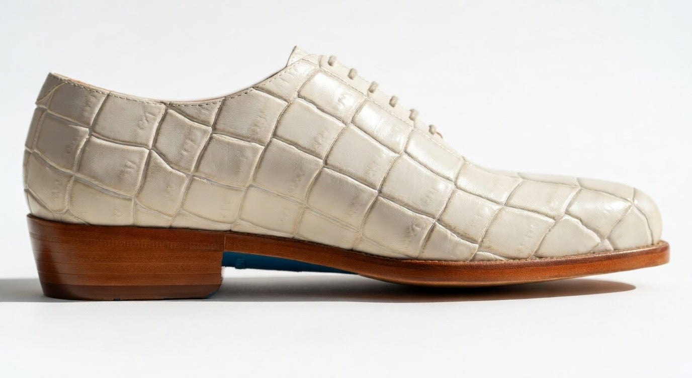Lolong Wholecut (Ivory)