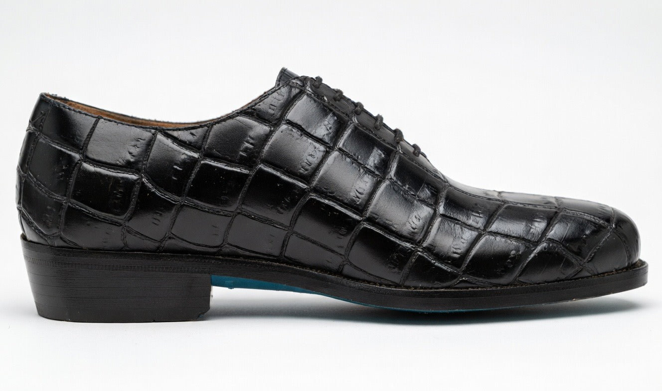 Lolong Wholecut (Black)