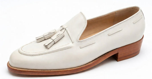 Akeley (Ivory)