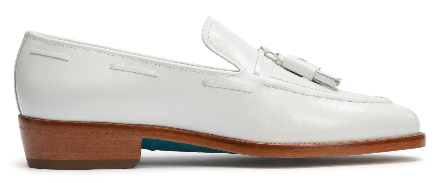 Akeley (Ivory)