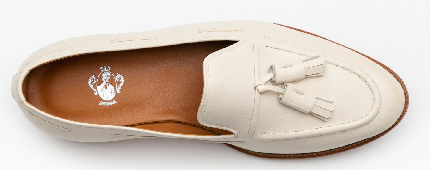 Akeley (Ivory)