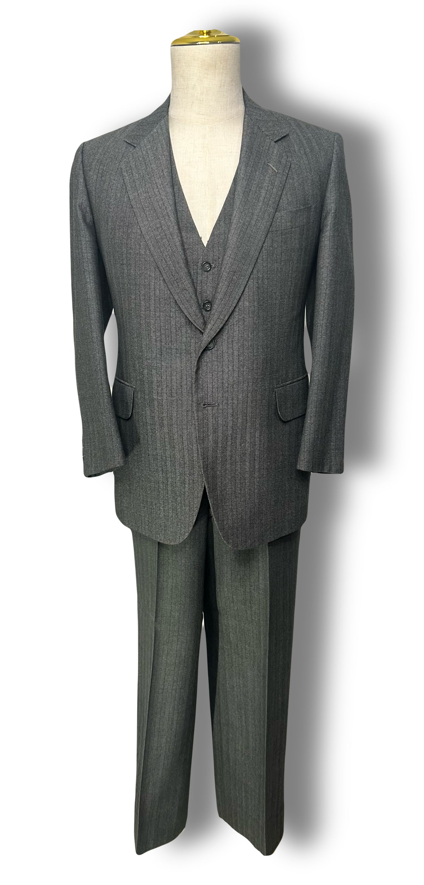 Grey Herringbone 3 Piece Suit (40)