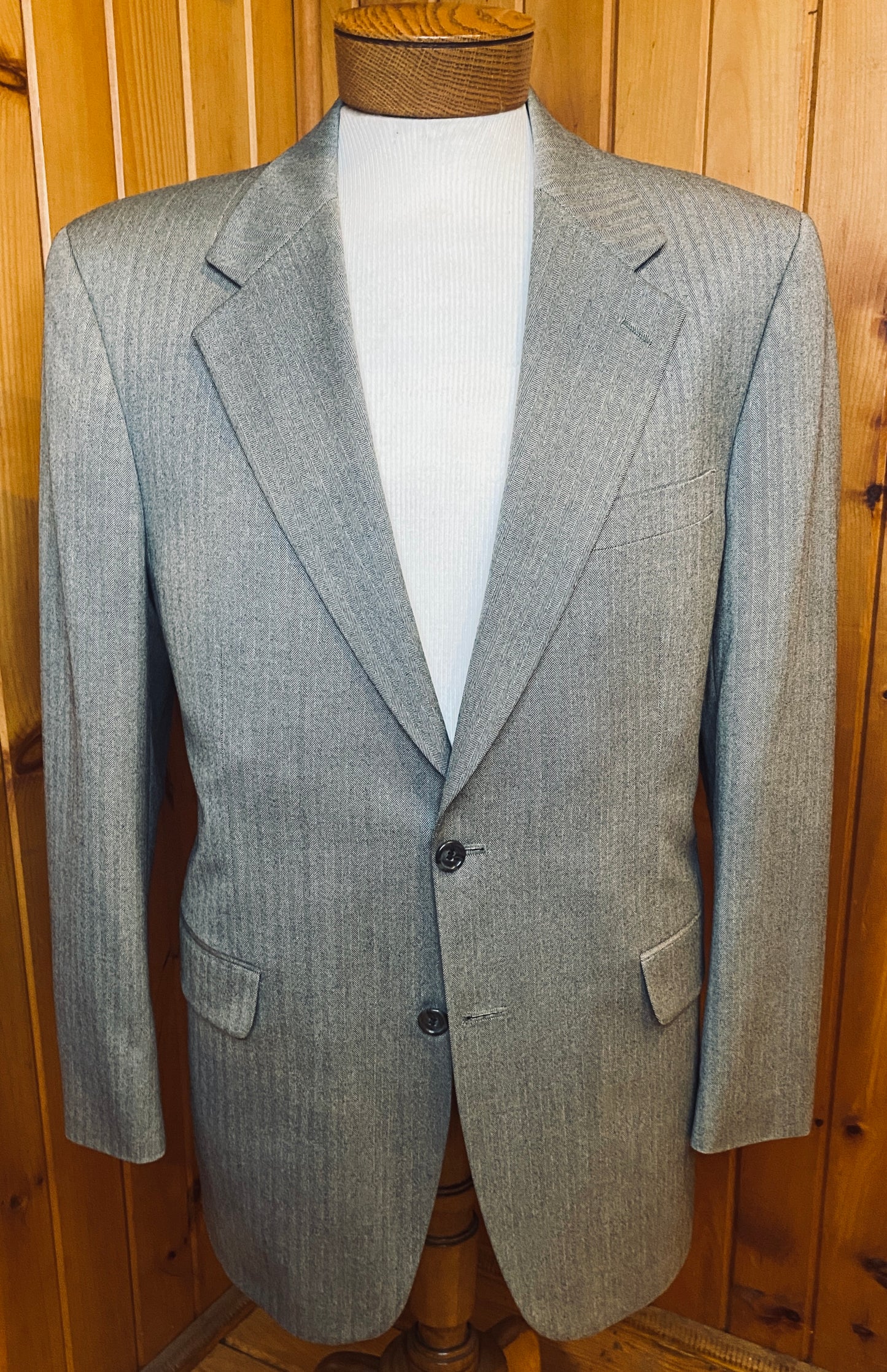 Grey Herringbone 2-Piece Suit (42)